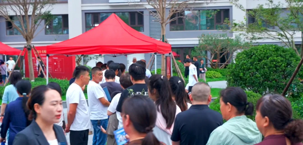 1751502857854869.png 640 (2).webp (3).png